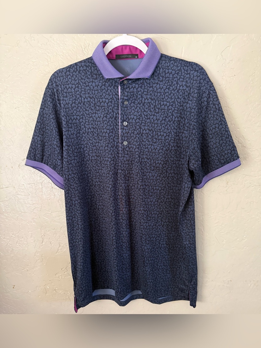 Greyson Polo Shirt Men's M Indigo Purple Animal Cheetah Print Golf Performance